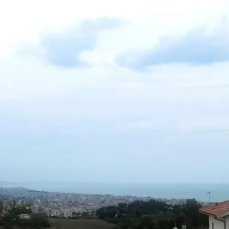 Andrea Nocleg ze śniadaniem 3*